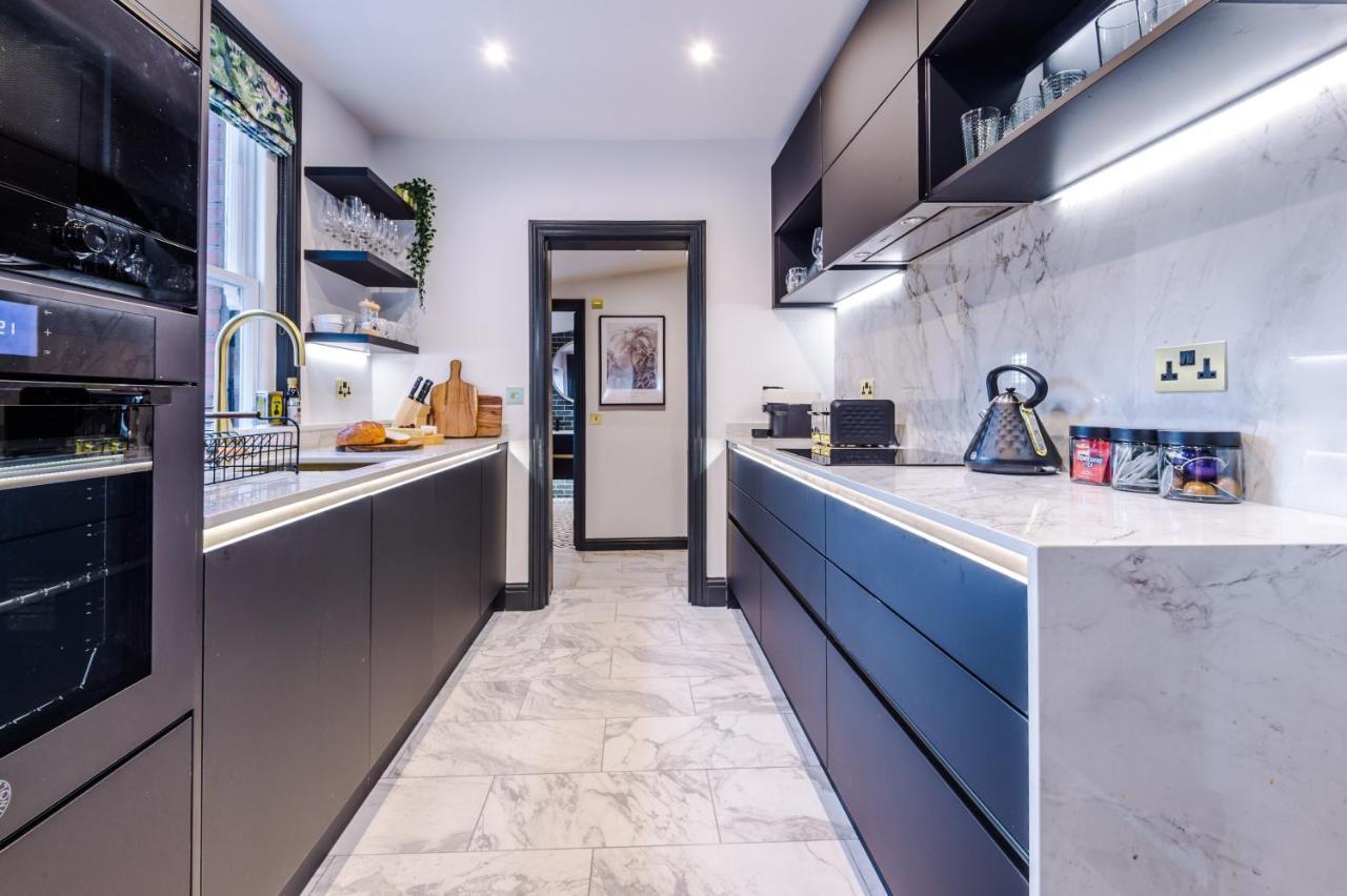 Exquisite Home In Windsor By Casa By Grace, Near Legoland, Perfect For Large Groups, Pet Friendly, Free Parking, Sleeps 7-9! Экстерьер фото